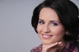 Dana Cristea's Instagram, Twitter & Facebook