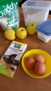 Ce gateau a toujours enormement de succés, aujourd'hui repas végetalien à la crèche donc ce gâteau avait sa place pour le gouter :) groupe thermomix sur facebook des thermomixeuses qui déchirent gourpe pour le gateau réalisé sans thermomix :) gateau au chocolat, sans oeuf ni beurre Gateau Au Chocolat Sans Beurre Au Thermomix Les Recettes Sympatoches