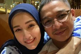 Umur 41 tahun) adalah pelaksana tugas wali kota palu, sulawesi tengah. Pasha Ungu Gagal Maju Pilkada Adelia Wilhelmina Pasti Ada Jalan Yang Lebih Baik