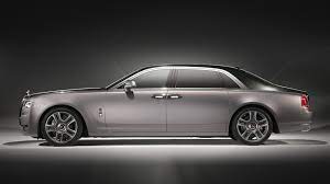 rolls royce ghost elegance shines with diamond studded paint ロールスロイス 車 英国