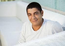 Sou um carioca que não gosta de praia nem de sol, eu passo mal. Zeca Pagodinho Luan Santana Paralamas No Aniversario De Cabo Frio Fique Bem Informado