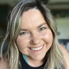 Crystal Ault's Instagram, Twitter & Facebook