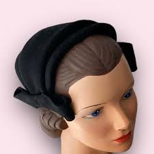 Mezzo cappello vintage anni '50 Debette Gardenia Merrimac Hat Corp. Velluto  nero e lana bianca
