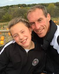 𝐇𝐞𝐥𝐥𝐨 𝐞𝐯𝐞𝐫𝐲𝐨𝐧𝐞, 𝐦𝐲 𝐧𝐚𝐦𝐞 𝐢𝐬 𝐊𝐲𝐥𝐚 𝐚𝐧𝐝 𝐈 𝐡𝐚𝐯𝐞  𝐛𝐞𝐞𝐧 𝐚 𝐡𝐨𝐬𝐭 𝐚𝐭 𝐁𝐢𝐠 𝐆𝐫𝐨𝐯𝐞, 𝐒𝐨𝐥𝐨𝐧 𝐟𝐨𝐫 𝐚𝐥𝐦𝐨𝐬𝐭  𝐭𝐰𝐨 𝐲𝐞𝐚𝐫𝐬 𝐧𝐨𝐰. My dad was Terry Vaughn he was a FIFA Referee for