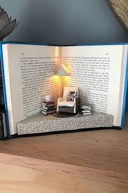 10 Bookshelf Dioramas That Are Literally Works Of Art Old Book Crafts Bookshelf Art Miniature Crafts