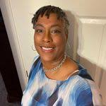 Vivian Beal's Instagram, Twitter & Facebook