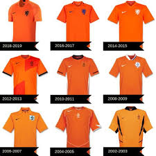 Het zal ongetwijfeld weinig mensen verbazen, maar volgensâ the mail on sunday zat het hele russische voetbalteam op het wk van 2014 mogelijk aan de doping. Nederlands Elftal Shirt 2012 Nederlands Elftal Thuis Shirt De Roon Voetbalshirts Com Ben Je Een Groot Fan Van Ons Nationale Team
