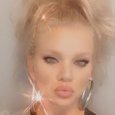 Jennifer Holmwood (@hairandmakeupjenholmwood) • Instagram photos and videos