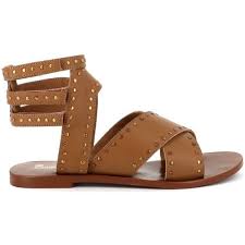 Codes promo, ventes flash, livraison offerte, trouvez le produit de vos rêves à prix réduit ! Ilario Ferucci Sandale Plate Clous En Cuir Nella Camel Chaussures Sandale Femme 105 00