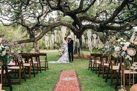 19 Fabulous Hill Country Venues For A Texas Destination Wedding See Hill Country Wedding Venues Hill Country Wedding Texas Hill Country Wedding Venues