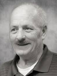 Robert Heyna's Instagram, Twitter & Facebook