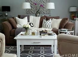 Throw pillows for brown couch ideas. Best Throw Pillows For Brown Couches Infinite Sushi