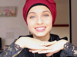 La jeune chanteuse l'a annoncé cette nuit dans une vidéo sur facebook. Singer On The Voice In France Under Fire For Pro Palestinian Stance Middle East Eye
