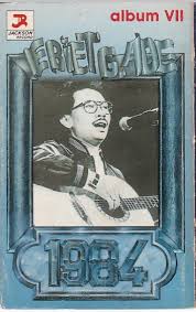 Ebiet G. Ade, 100 vinyl records & CDs found