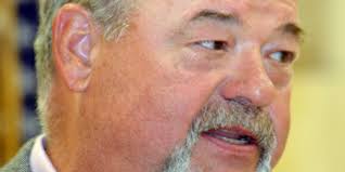 Former Lt. Gov. challenges party