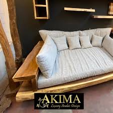 Un divano solitamente ha una struttura in legno, che poi viene rivestita con imbottitura in allo stesso prezzo di un divano economico, sono riuscito a realizzare un bellissimo divano in legno massello. Arredamenti Divani Etnici Art 05 Luxury Arabic Design