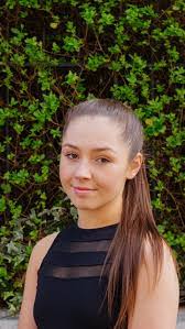 Alex Earley's Instagram, Twitter & Facebook