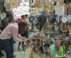 Venta de gran variedad de telas, hilos, maquinas e insumos. Guia De Compras En El Barrio Patronato Santiago De Chile
