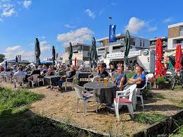 We·deled , we·del·ing , we·dels to ski . Wedel Fotos Start Wedel Fotos