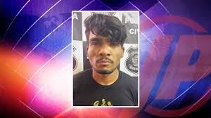 Lázaro barbosa, 32 anos, acusado de matar quatro pessoas de uma mesma família em ceilândia, foi morto em troca de tiros com a polícia na manhã no fim da tarde, a polícia civil do df divulgou a foto de lázaro barbosa de souza e o confirmou como suspeito de cometer os crimes em ceilândia norte. Policia Divulga Foto E Historico De Acusado De Matar Familia De Pinheirense Em Brasilia Mulher Ainda Esta Desaparecida