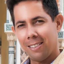 Pagar a Isael Lázaro en su empresa o servicio.