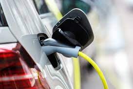 Une île paradisiaque où on ne retrouve que des voitures électriques? Les Ventes De Voitures Electriques Au Ralenti Au Quebec Guide Auto