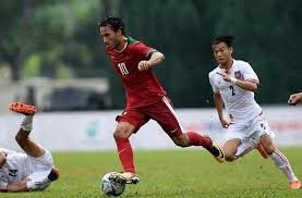 Pemain akademi ajax noah gesser telah meninggal pada usia 16 tahun setelah kecelakaan mobil, klub mengumumkan pada hari sabtu 31 juli 2021. Profil Ezra Walian Pemain Berdarah Belanda Yang Kini Bela Timnas Indonesia Bolatimes Com