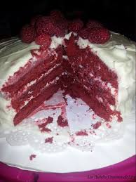 Red velvet cake with a truly stunning hue and perfect velvet crumb every time. Los Pasteles Creativos De Lara Tarta Red Velvet Ide Makanan Makanan Makanan Jalanan