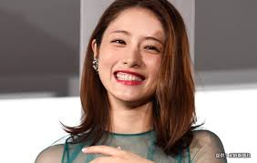 人気女優の30代独身まとめ気になる元カレや現在の彼氏は結婚するの