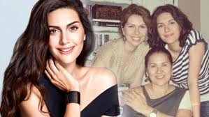 27 nisan 1951, i̇zmir), türk oyuncudur. Hulya Darcan In Kizi Zeynep Korel Kimdir Son Dakika Magazin Haberleri