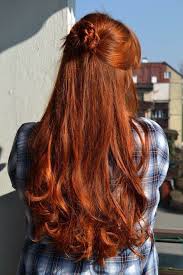 Seriously, half and half hair is a revolutionary concept for adventurous women who love making heads turned. Wunderschone Lange Rote Haare Mit Half Bun Frisur Ginger Hair Color Ginger Hair Natural Red Hair
