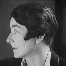 Von Gray's Instagram, Twitter & Facebook