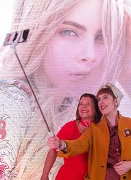 Nova: Encontro de Blogs de Moda na Cidade da Cultura con motivo da  exposición Con-Fío en Galicia