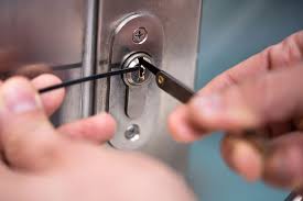 Xpert Locksmith owner and team