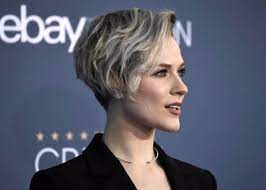 The gradation of length provides both volume and a beautiful silhouette of your classy bob cut. 35 Celebrities Who Rock The Short Bob Hairstyle On Point