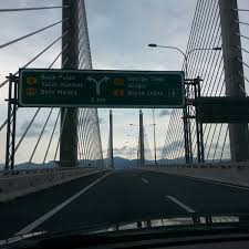 Minat terhadap inovasi menyebabkan seorang warga emas dari kepala batas, pulau pinang ini tidak duduk diam apabila mencipta pelbagai mesin termasuk paramotor bagi sukan ekstrim. Jabatan Perhubungan Perusahaan Pulau Pinang Courthouse