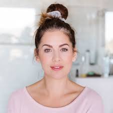 Kaitlin Does My Makeup: Her Favourite Tips, Tricks, & How-To's