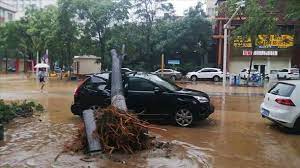 Des inondations se produisent chaque été en chine en raison des pluies saisonnières. Zftsmbffuhq1mm