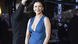 Check spelling or type a new query. Catherine Zeta Jones Sexy Auftritt Ohne Michael Douglas Kurier At