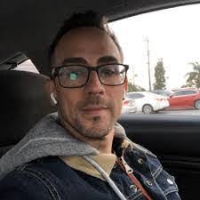 Aaron Simo's Instagram, Twitter & Facebook