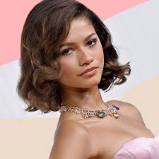 Zendaya Just Gave Us A Soft Girl Spring Mani That We Can Recreate For £12 |  Glamour UK