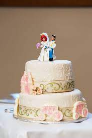 Wedding Cake Topper Disney Princess Since I Have Red Hair And My Husband Has Dark Brown Hair We Us Hochzeitstorte Hochzeitstorte Ideen Hochzeitstorte Blumen