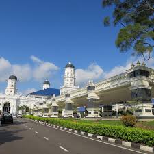 Waktu terbaik mengerjakan sholat sunnah ini adalah diwaktu seperempat siang (diakhir waktu), hal ini ditandai dengan keadaan cuaca yang semakin panas. Sx2 0ozngb2ynm