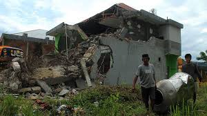 Sembilan orang di kabupaten majene, kata raditya melalui siaran pers yang diterima di jakarta, ahad, 17 januari 2021. Gempa Susulan Lagi Di Mamuju Majene Sore Ini Magnitudo 5 2 Tekno Tempo Co