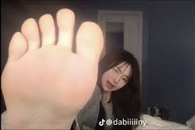 Asians and soles - EroMe