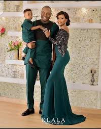 Afrikanische kleider afrika afrikanische schönheit afrikanische bekleidung afrikanisches hochzeitskleid afrikanische hochzeiten zulu afrikanische outfits afrika mode. Afrikanisches Paar Dashiki Afrikanisches Paar Kleidung Etsy