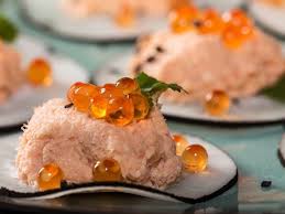 Bouchees De Radis Noir Aux Rillettes De Saumon Recettes Recette Radis Noir Aperitif Gourmand Recette