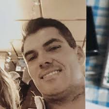 Hello I'm a vendor at an apartment complex painting. That gets paid by net  30 How much should I charge to paint a 1400sqft 2 br apartment with doors  and trim possibly