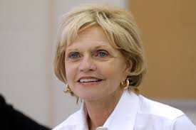 N.C. Governor Beverly Perdue '11
