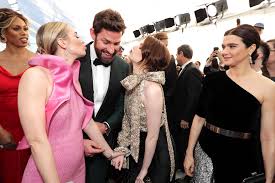 May 25, 2021 / 08:49 am cdt / updated: From Emma Stone S Pda To John Krasinski S Solo Standing Ovation For Emily Blunt What You Didn T See On Tv At Sag Awards Emily Blunt Screen Actors Guild Award John Krasinski